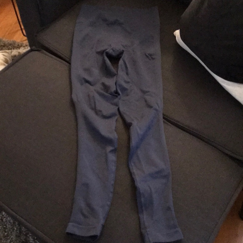 Lululemon Gray Zone in Tight leggings (size 8)